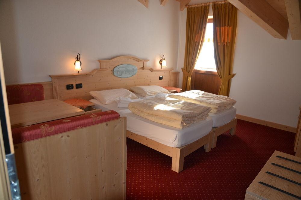 Hotel 2000 Ливиньо Экстерьер фото